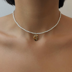 Rose Signet Necklace